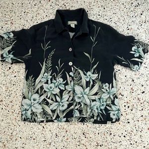 Hawaiian cropped shirt